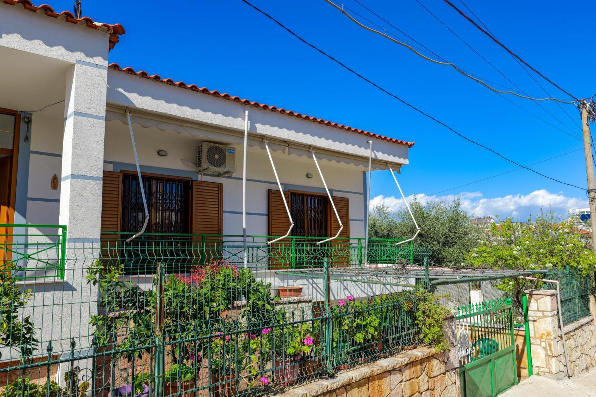 Cozy Apartments Downtown Ksamil Exterior foto