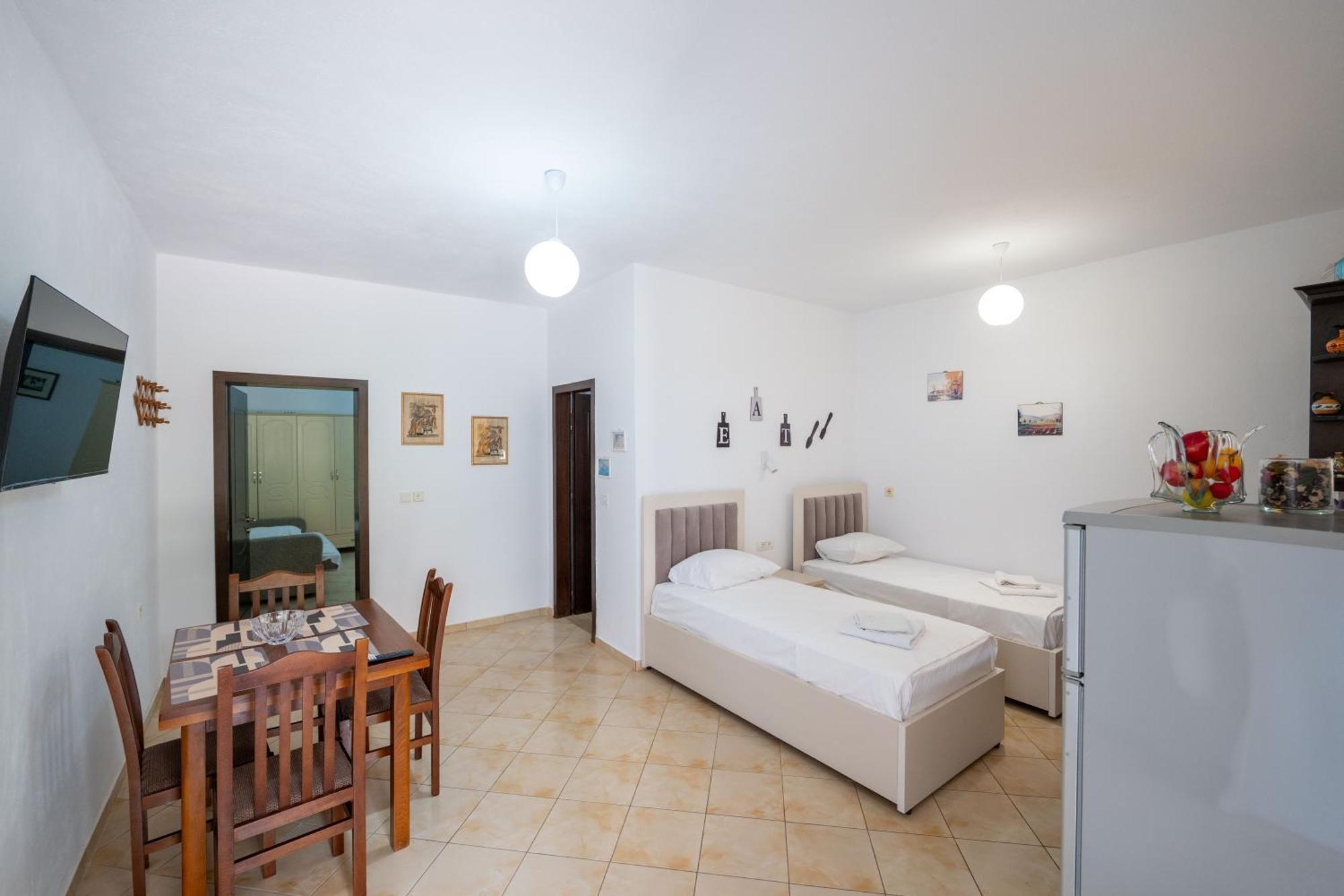 Cozy Apartments Downtown Ksamil Exterior foto