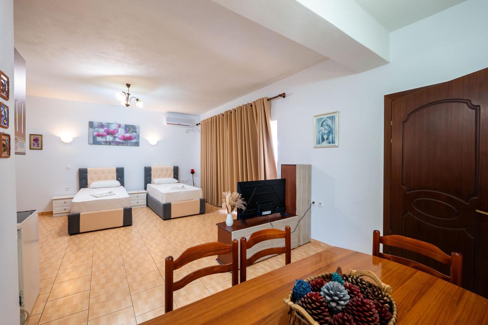 Cozy Apartments Downtown Ksamil Exterior foto